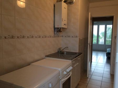 T3 de 55.62m² avec balcon - quartier Vieilles Perrières - Photo 4