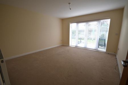 2 bedroom detached bungalow to rent - Photo 3