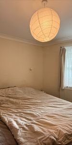 2 Bed Flat, Warwick Court, SW19 - Photo 3