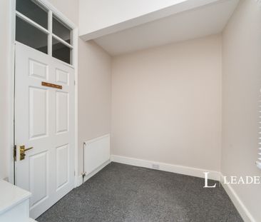 3 bedroom flat to rent Milnthorpe Road, Meads - Photo 6