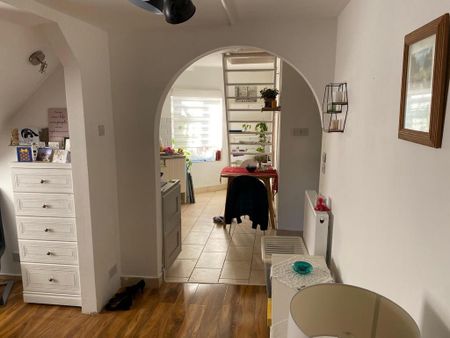 2 bedroom flat to rent - Photo 3