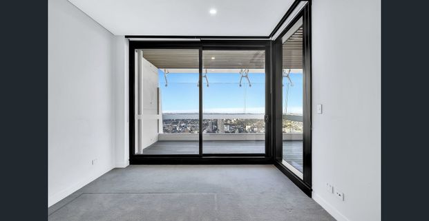 Sky-High Luxury Living in the Heart of Sydney CBD - Photo 1