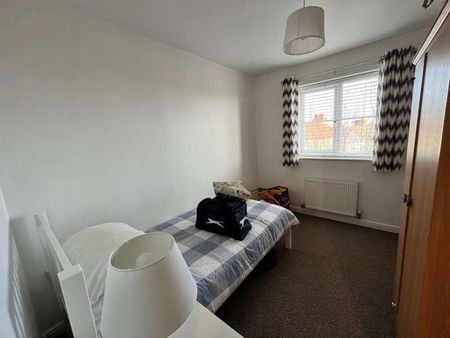 Horden, Peterlee, SR8 - Photo 3
