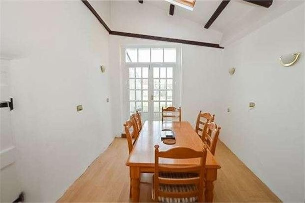 Fore Street, Kingsteignton, Newton Abbot, Devon, TQ12 - Photo 1