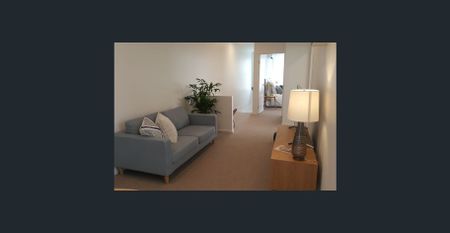 STYLISH HOME IN THE HEART OF ROBINA AVAILABLE FOR RENT - Photo 4