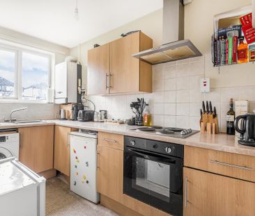 2 bedroom flat to rent - Photo 3