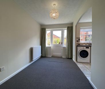 3 bedroom semi-detached house to rent - Photo 3