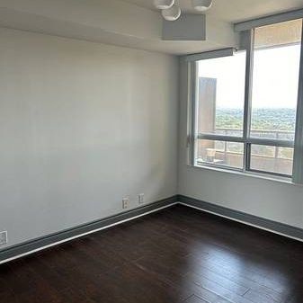 Yonge St./Sheppard Ave. Stunning 1Bdrm Upgraded Full Kitchen Near Sub - Photo 3