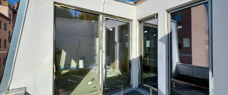 Erstbezug: Stadthaus mit Terrassen und Garten - Foto 1