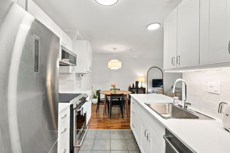 131 West 4th Street apartment — North Vancouver, BC (1-Bedroom) - 1 Bedroom - Photo 3