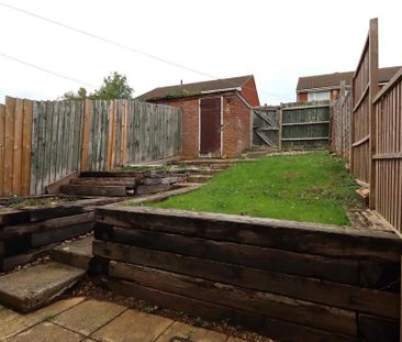 3 bedroom semi-detached house to rent - Photo 5