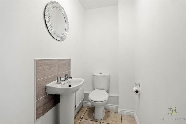 3 bedroom semi-detached house to rent - Photo 1