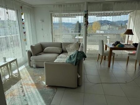 Grosszügige, helle 2.5-Zimmer-Wohnung mit grosser Dachterrasse - Photo 4