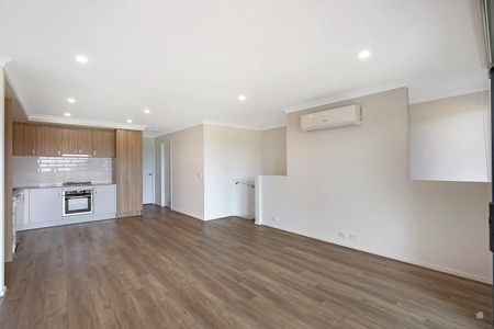 17 Bodega Walk, Brookfield VIC 3338 - Townhouse For Rent | Domain - Photo 5
