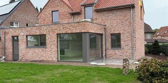 Huis te huur in Nieuwkerken-Waas voor € 1.800 met 3 slaapkamers - Foto 2