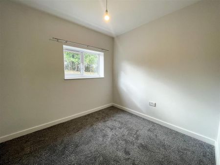 10 bedroom detached house to rent - Photo 5