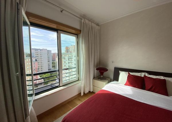 4 Bedroom Apartment with parking, Telheiras, Lisboa
