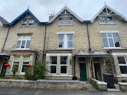 Feversham Crescent, Wigginton Road - P2111 - Photo 1