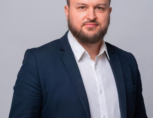 Hier zieht das Glück ein – geräumige Wohnung mit Wohlfühlgarantie unweit der Elbwiesen! - Photo 1