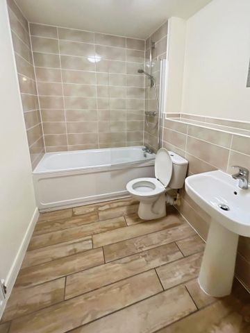 2 bedroom flat to rent - Photo 5