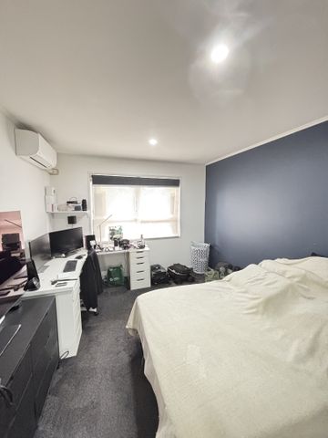MOUNT EDEN, 2 BEDROOMS - Photo 5