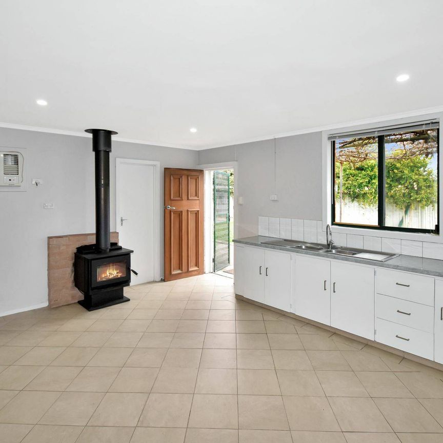 74A Newton St, Shepparton - Photo 1