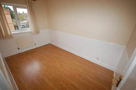 2 bedroom semi-detached house to rent - Photo 2