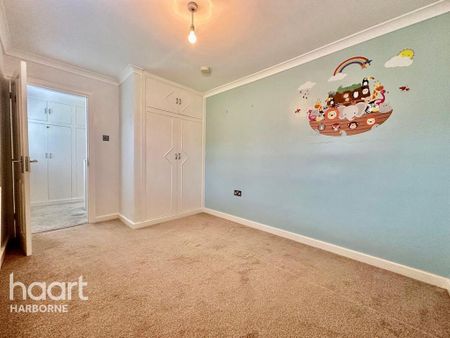 4 bedroom detached house to rent - Photo 5