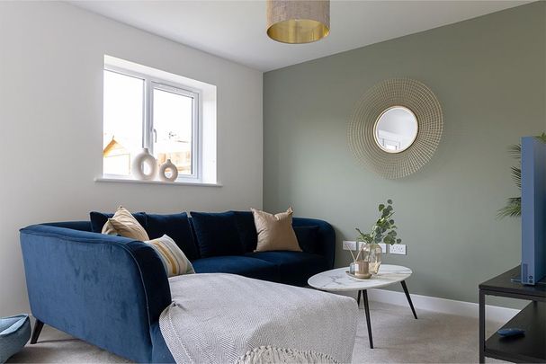 4 bedroom semi-detached house to rent - Photo 1