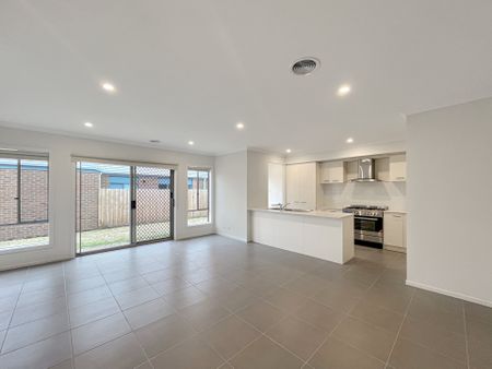 24-26 Massey Crescent, Curlewis - Photo 3