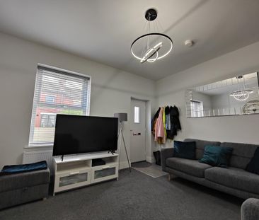 3 bedroom terraced house to rent - Photo 6