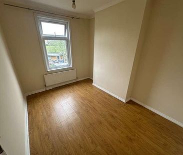 Chester Road, Ilford, Essex, IG3 - Photo 5