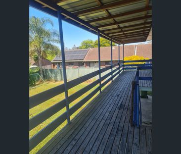 137 North Road, Woodridge, Qld 4114 - Photo 1
