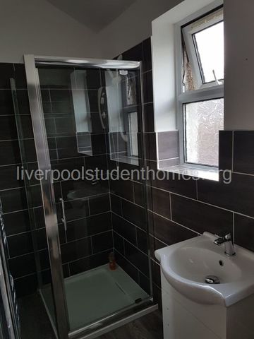 Jubilee Drive, Liverpool - Photo 2