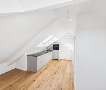 ERSTBEZUG - Totalsanierte 1.5-Zimmer Dachwohnung an ruhiger Lage - Photo 3