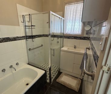 Surrey Downs - Photo 6