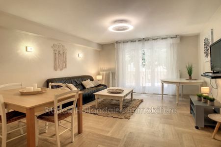 Location Appartement 3 pièces 64m² ANTIBES 06600 - Photo 2