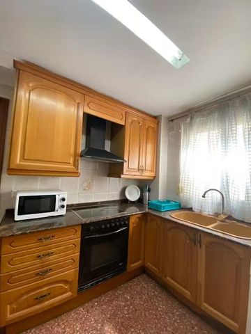 Calle de la Democracia, Valencia, Valencian Community 46014 - Photo 3