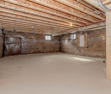 For Lease - 10 SUNFLOWER Crescent, Thorold, Ontario - Photo 6