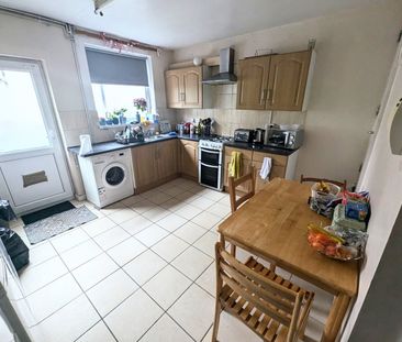 Room in a Shared House, Castle Boulevard, NG7 - Photo 6