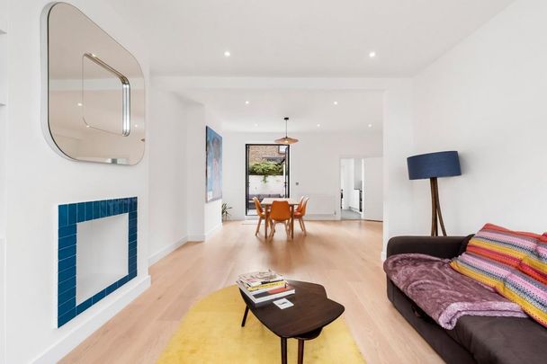 3 bedroom terraced house to rent - Photo 1