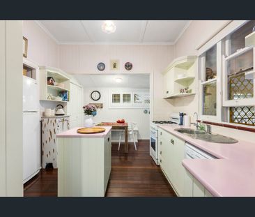 Charming 3-Bedroom Home on the Edge of the CBD – Character & Access... - Photo 5