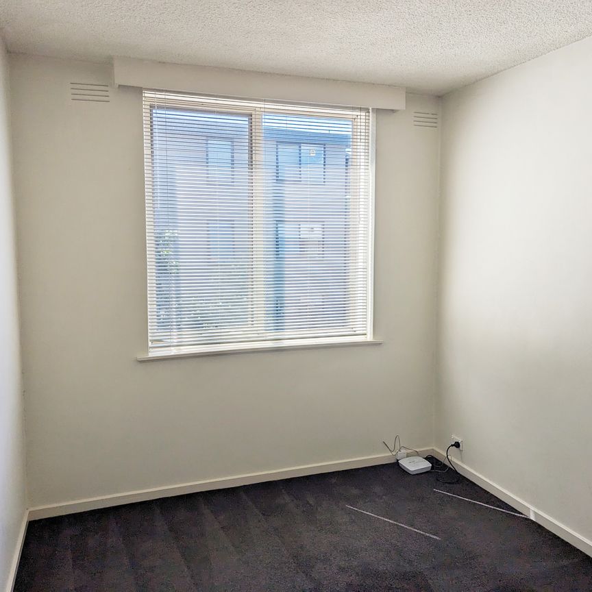 30 Westbury Street ST KILDA EAST - Photo 1