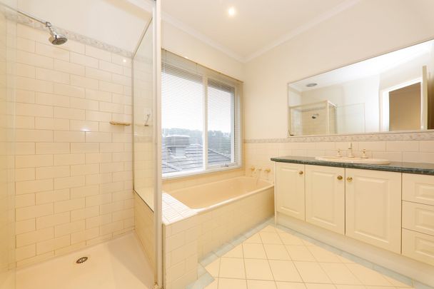 15 Leslie Street, Donvale - Photo 1