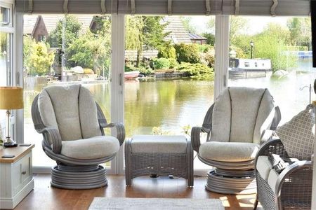 Lakeside, Isleham Marina, Fen Bank, Ely, CB7 - Photo 3