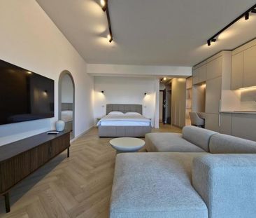 Prima inchiriere Studio lux vedere lac parcare subterana Mamaia - Photo 4