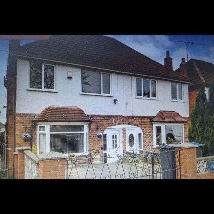 3 bedroom semi-detached house to rent - Photo 1