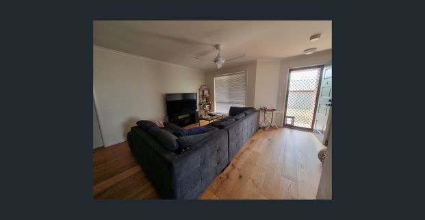 2 Bedroom unit in Quiet Duplex - Photo 1