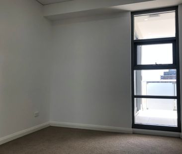 Bright and spacious 2-bedroom home in the heart of Auburn - Photo 5