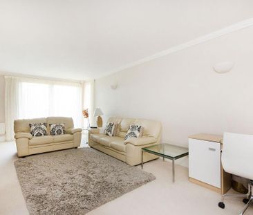 3 bedroom flat to rent - Photo 1